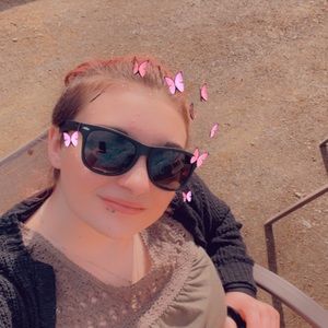 Meet your Posher, Riley